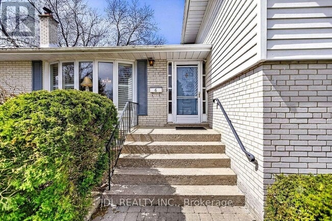 Building Photo - 6 Willowgate Dr