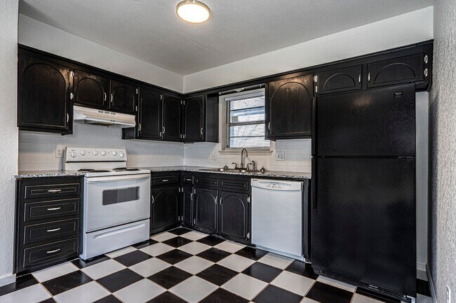 Foto del edificio - Great  3 Bed 2 Bath in Yukon!