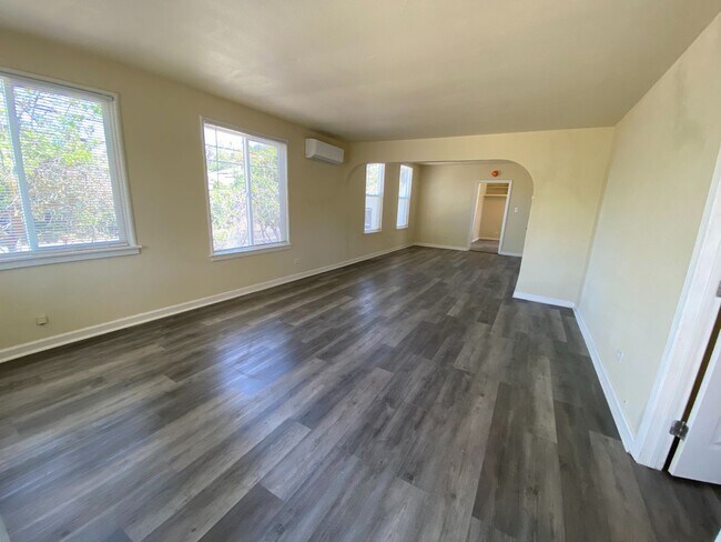 Foto del edificio - 1+ Bed 1 Bath, Single Family Home In Martinez