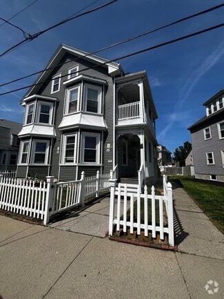 Building Photo - 18 Basset St