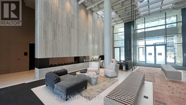 Photo du bâtiment - 225 Commerce St