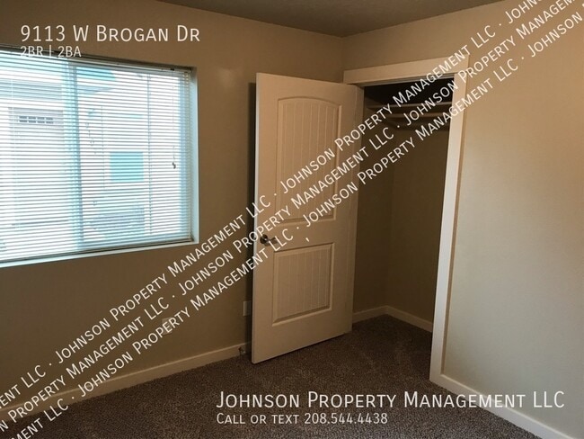 Foto del edificio - 9113 W Brogan Dr