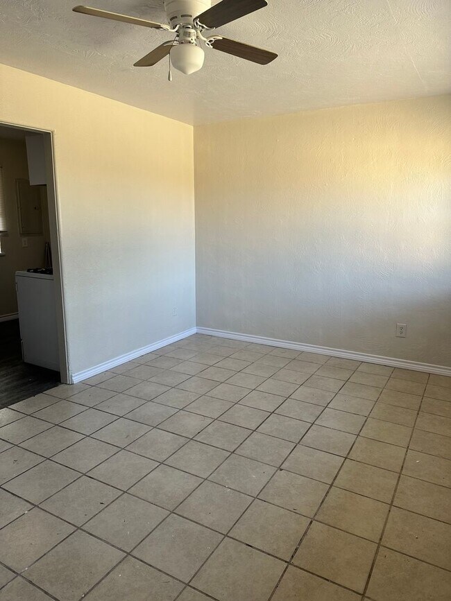 Foto del edificio - 2319 NW Bell Ave