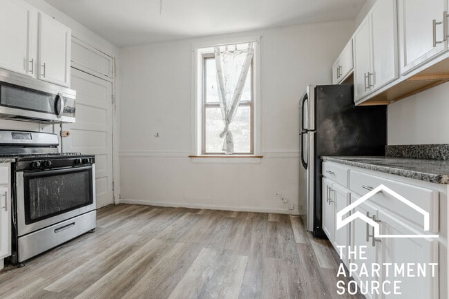 Photo - 1001 N Richmond St Apartment