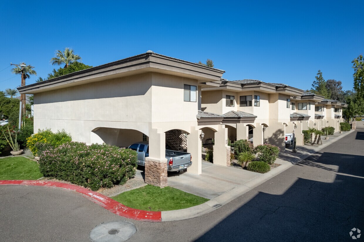 Foto principal - Camelback Fountains Condominiums