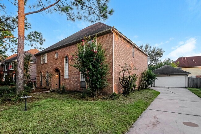 Building Photo - 2657 Concord Dr