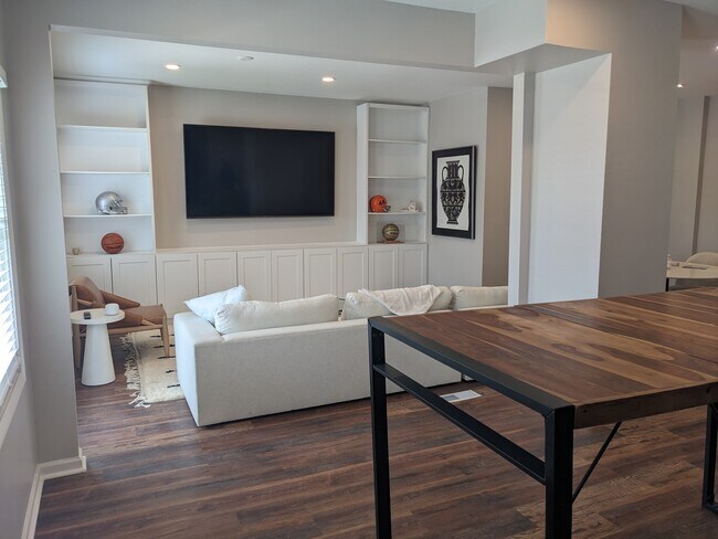 Foto del edificio - 2109 Murray Hill Rd
