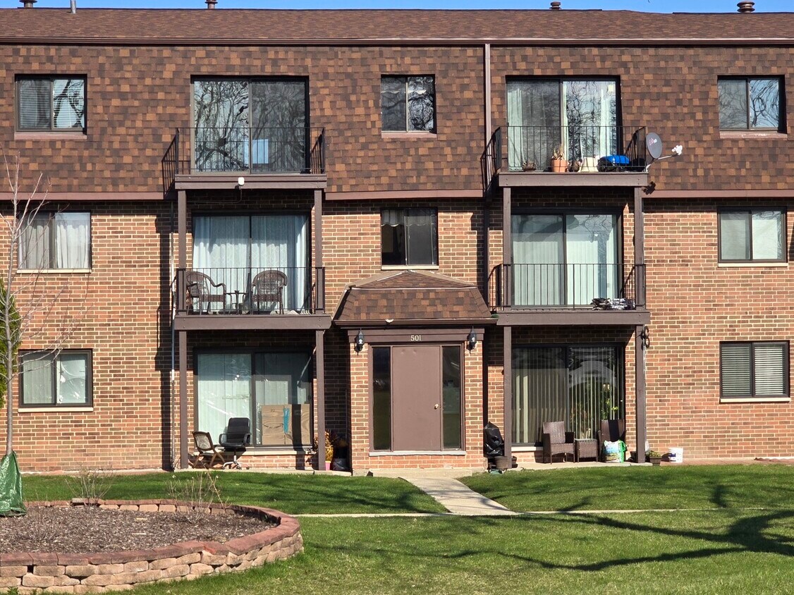 Foto principal - 501 McHenry Rd
