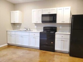 142 Cane Creek Ln