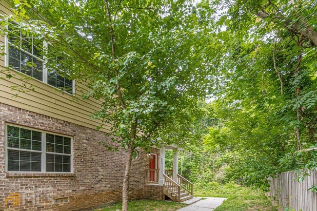 Foto del edificio - 860 Hightower Pl NW