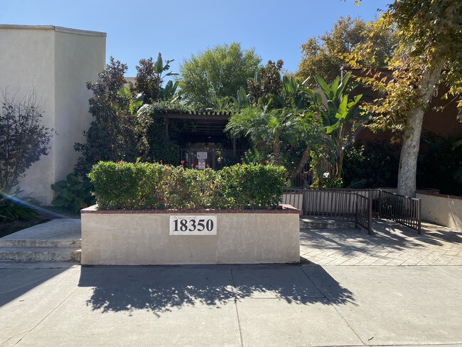 Gated community - 18350 Hatteras St