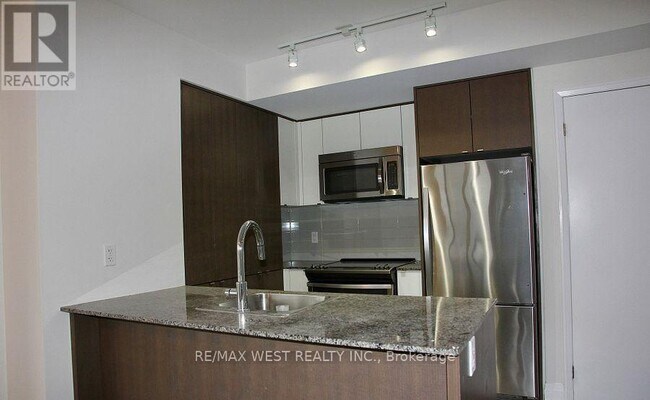 Building Photo - 9 Valhalla Inn Rd