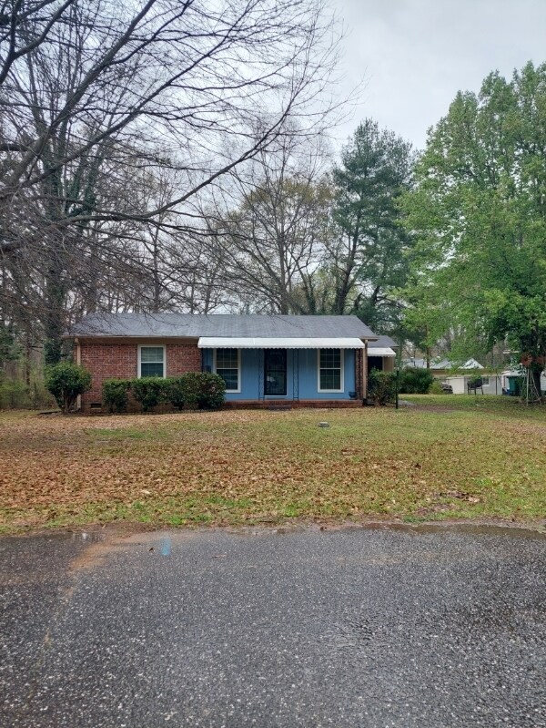 Primary Photo - 106 Bigby St