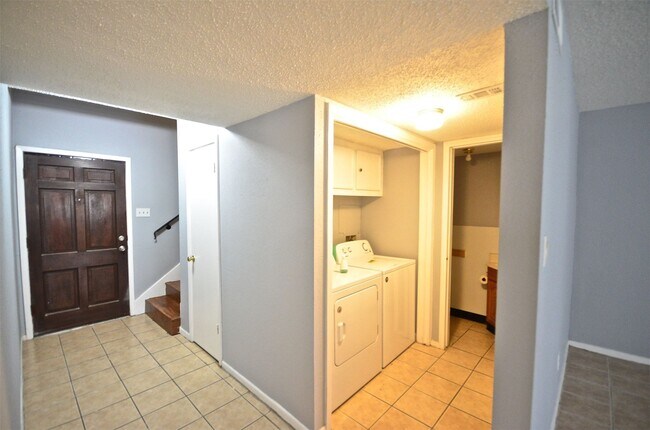 Foto del edificio - 7022 S Dairy Ashford Rd