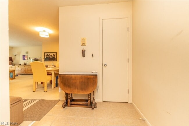 Foto del edificio - 2112 Acacia Park Dr