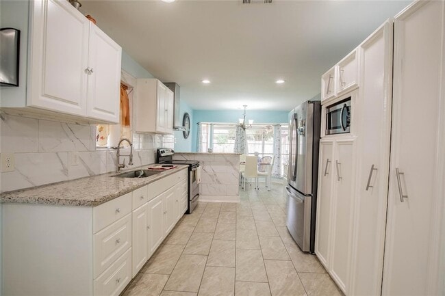 Building Photo - 5611 Long Creek Ln