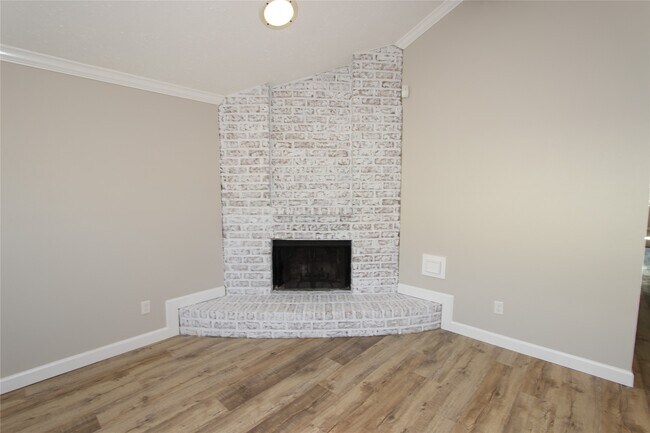 Foto del edificio - 3019 Jenny Dr