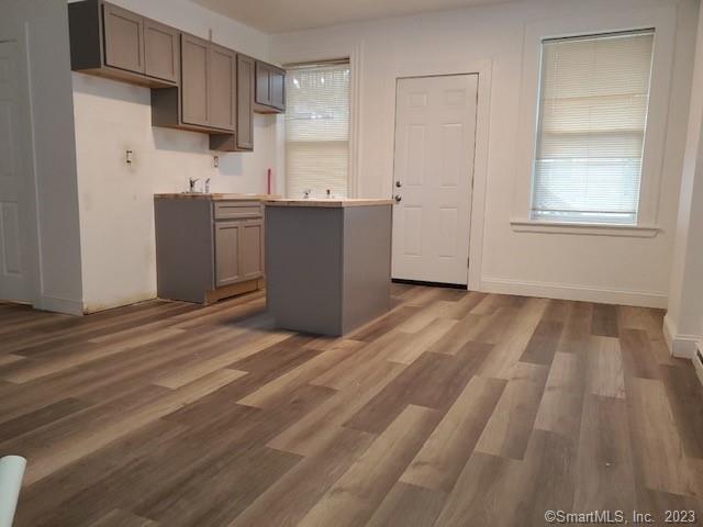 Foto principal - 255 Main St