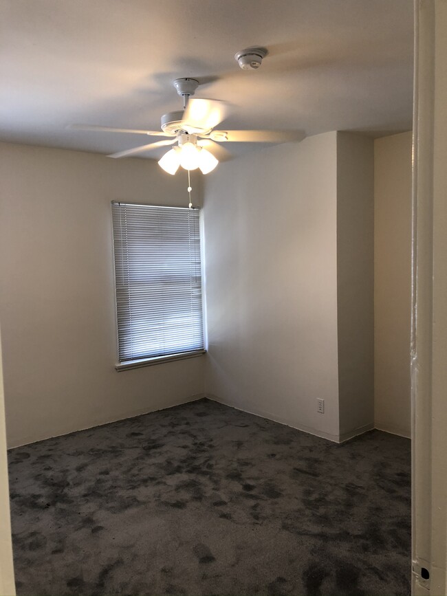 Foto del edificio - 613 1/2 Kelton Ave