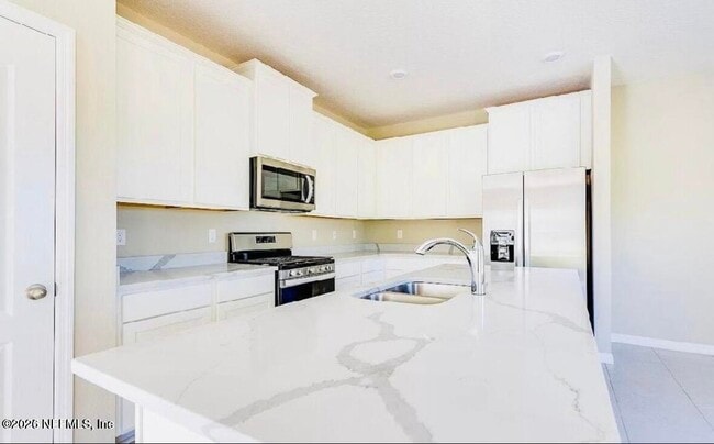 Building Photo - 87 Fellbrook Dr