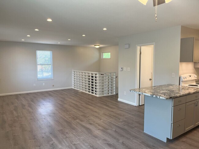 Building Photo - 1207 Centaur Cir