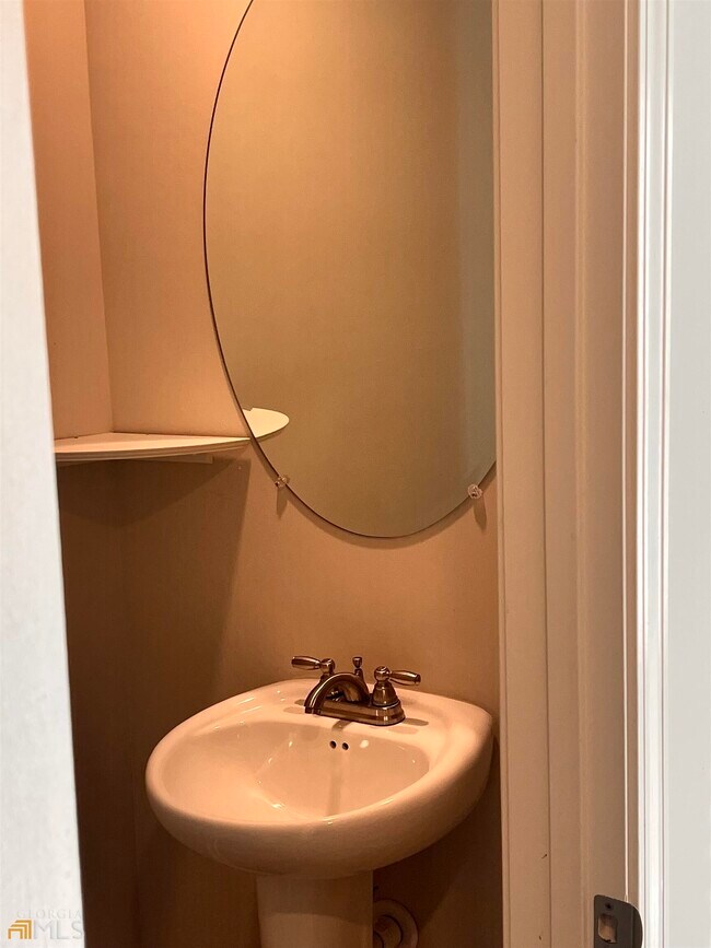 Foto del edificio - 3484 Enterkin Ln