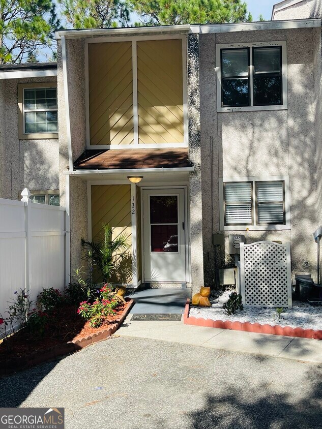 132 Inlet Reach Cir, St. Marys, GA 31558 Townhome Rentals in St