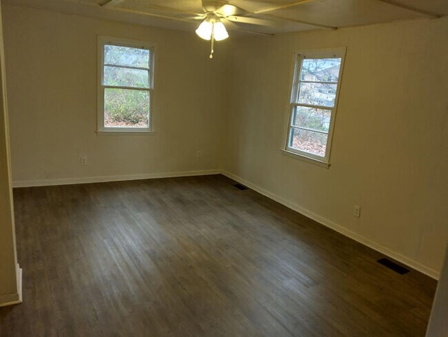 Foto del edificio - Newly renovated Rental ***