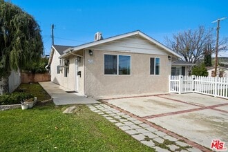Building Photo - 6723 Sheltondale Ave