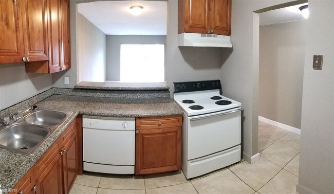 2 Br Bath Condo Ola Inium A101 For Rent In North Primary Photo 2 Br Bath Condo Ola Inium A101