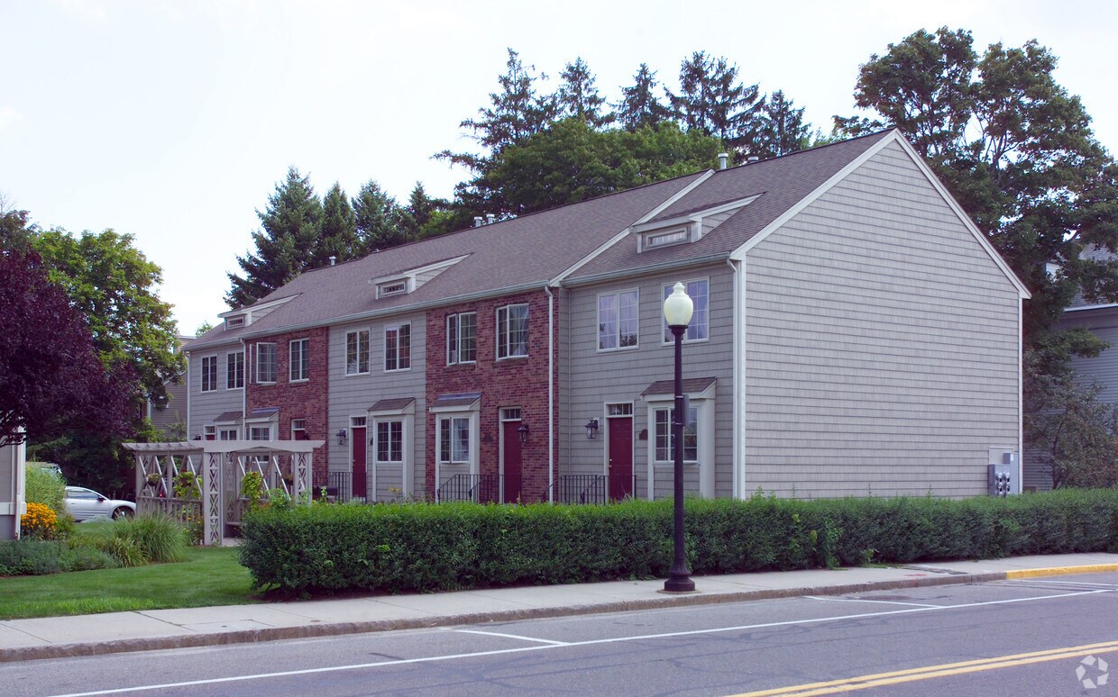 Primary Photo - 41 N Main St