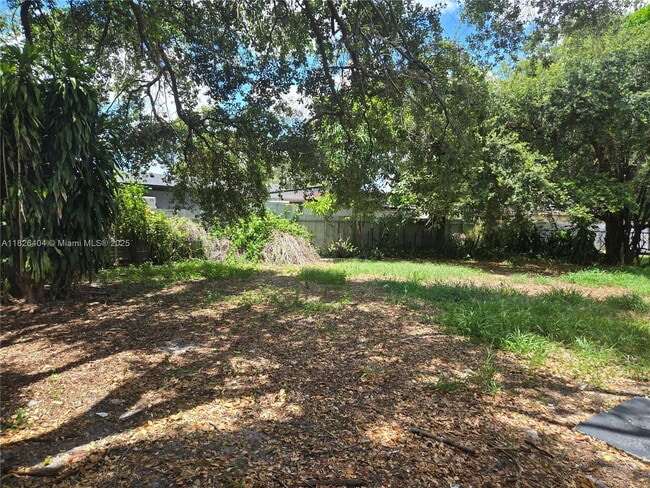 Foto del edificio - 2150 NW 93rd St