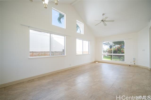 Foto del edificio - 94-209-209 Wehena Pl