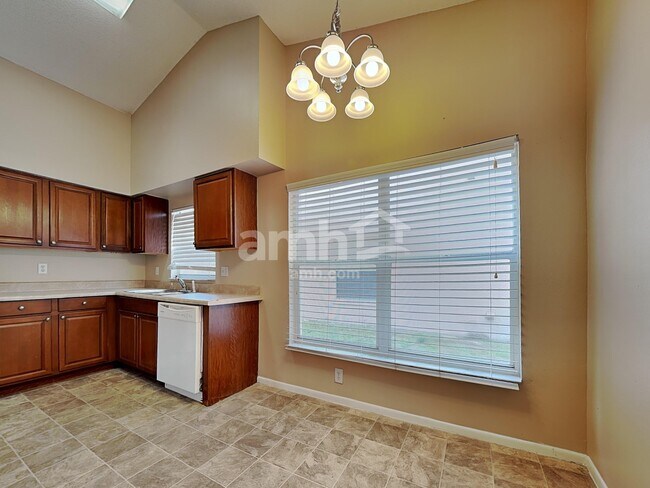Foto del edificio - 11320 Clayridge Dr