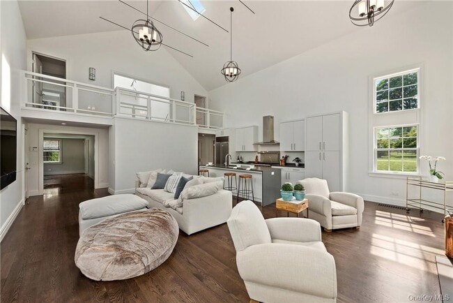 Building Photo - 40 Old Post Rd