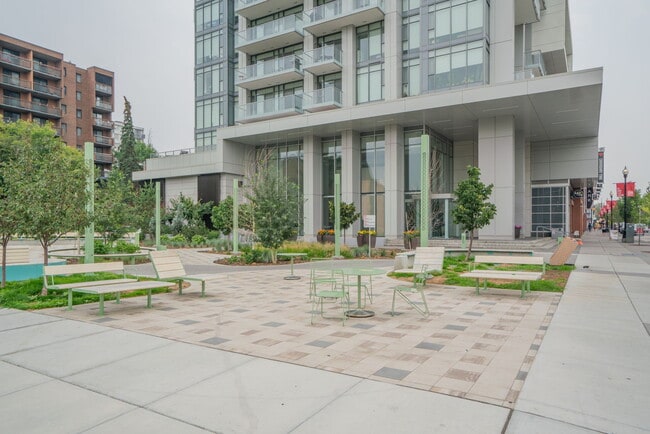 Building Photo - 930-2716 16 Ave SW