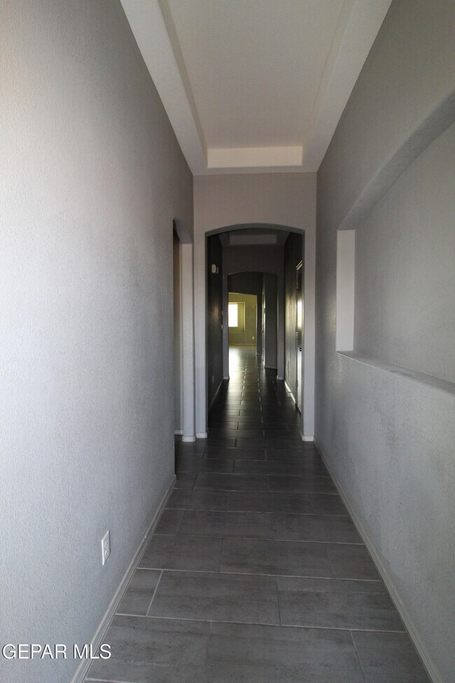 Building Photo - 12741 Tre Maximiliano Ave