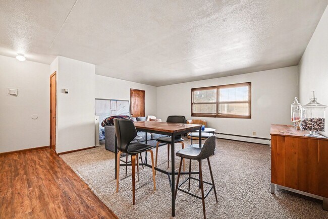 Foto del edificio - 2017 Commerce Blvd