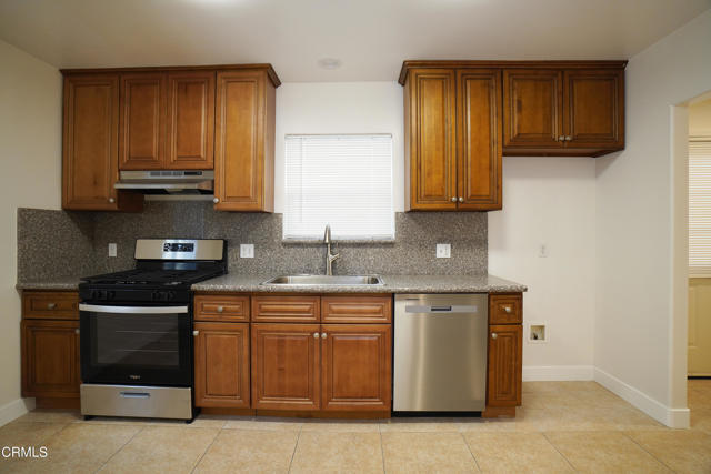 Foto del edificio - 1038 Western Ave