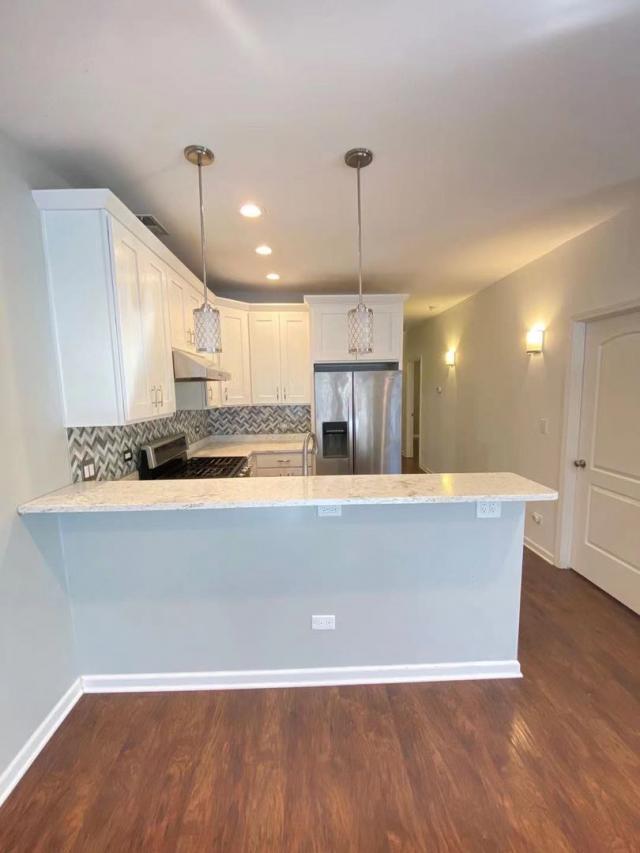 Foto del edificio - 3 bedroom in Chicago IL 60632