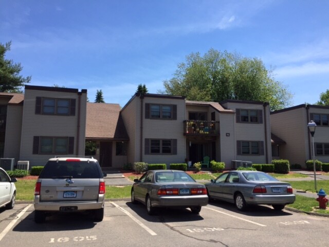 Foto principal - 1606 Twin Circle Dr