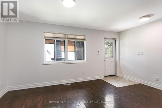 Building Photo - 156 Mavety St