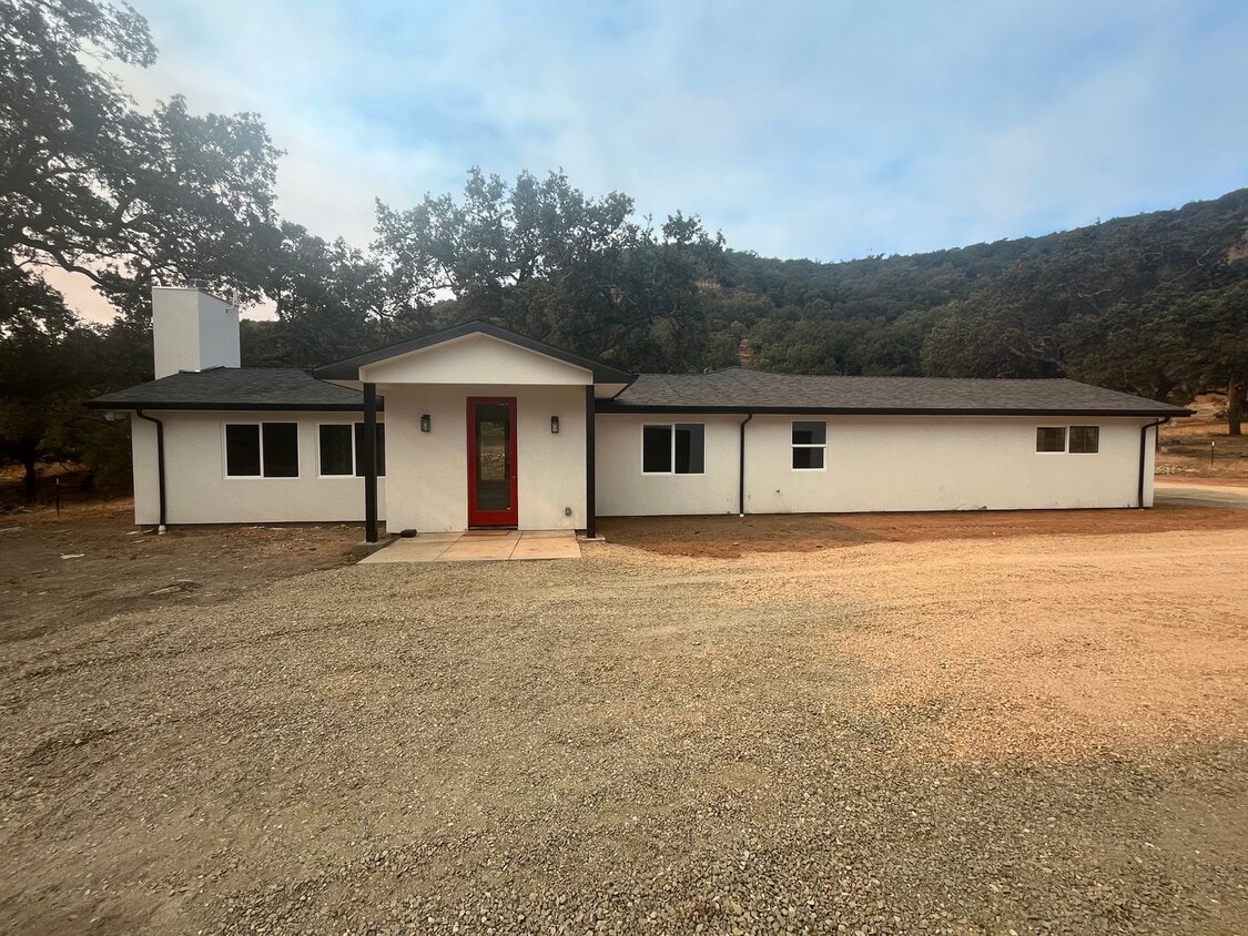 Primary Photo - 2901 Tepusquet Rd