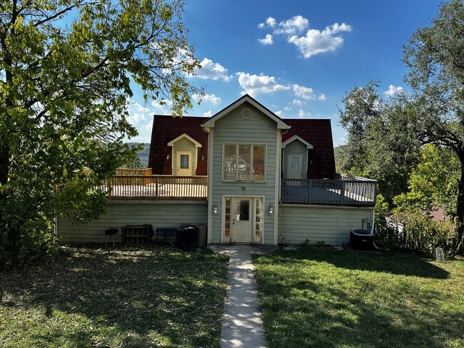 Building Photo - 635 Kress Aly