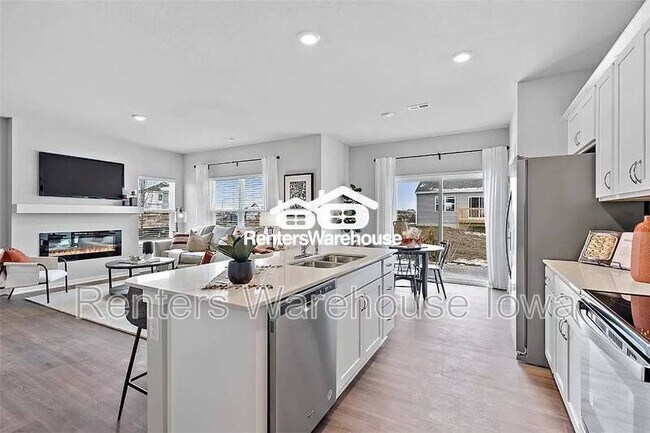 Foto del edificio - 1023 Maywood Ln