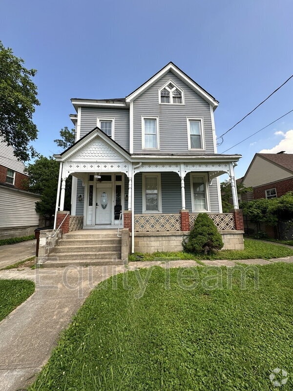 Building Photo - 4417 Ashland Ave
