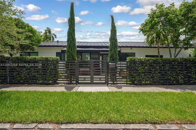 Foto del edificio - 2484 SW 25th St