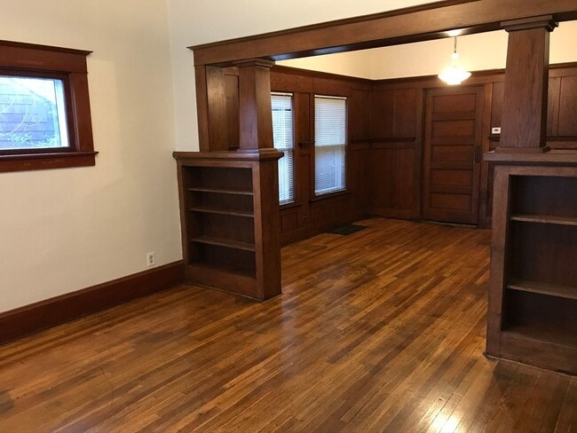 Foto del edificio - 4br/2ba House with fenced yard