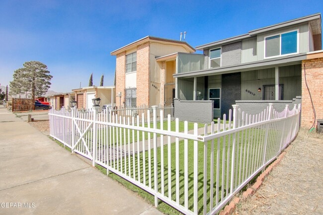 Building Photo - 6001 Morning Glory Cir