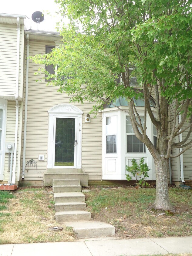 319 Sherando Cir, Stephens City, VA 22655 Townhome Rentals in